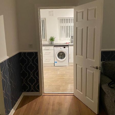 Cosy 3 Bedroom House, Free Parking & Wifi نوتينغهام المظهر الخارجي الصورة
