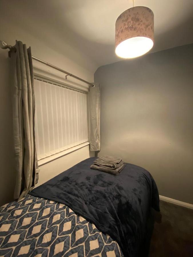 Cosy 3 Bedroom House, Free Parking & Wifi نوتينغهام المظهر الخارجي الصورة