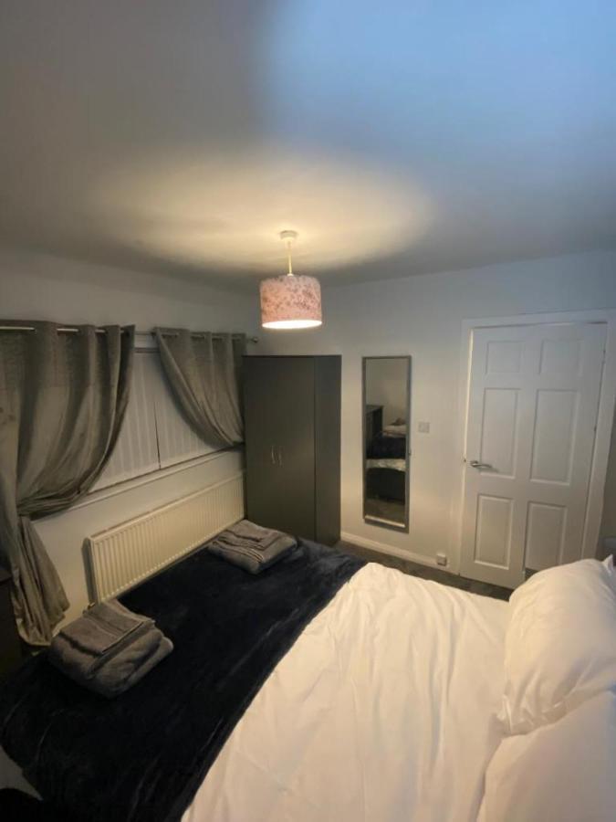 Cosy 3 Bedroom House, Free Parking & Wifi نوتينغهام المظهر الخارجي الصورة